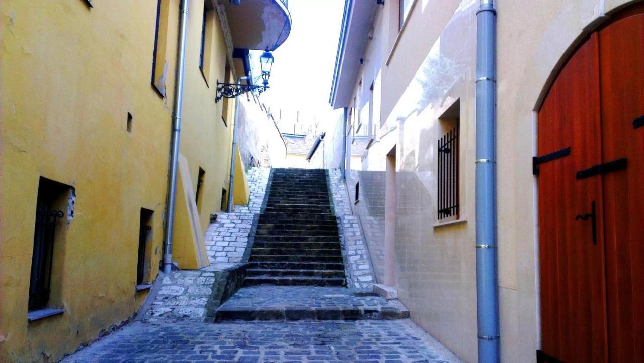 Dunapart Apartment Vác Exterior foto